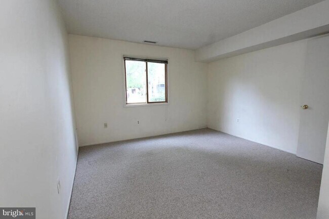 Building Photo - 1105 Aspen Dr