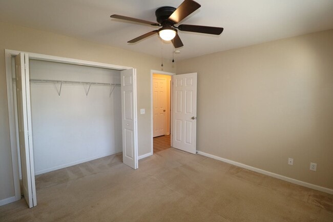 Building Photo - 128 Dover Dr