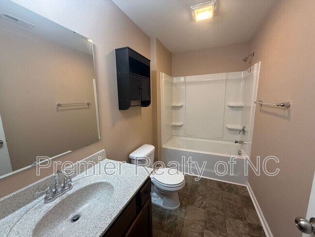 Building Photo - 1085 Bitting Hall Cir