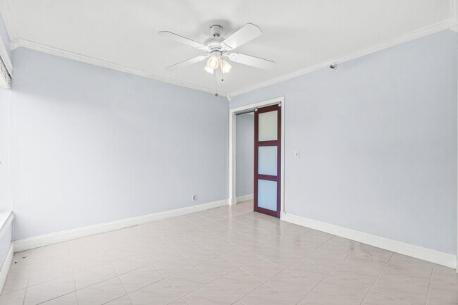 Building Photo - 14475 Strathmore Ln