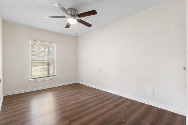 Building Photo - Charming Renovated Home for Lease in Denison!