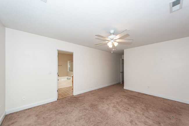 Building Photo - 3 Bedroom 2.5 Bath Townhome in Wescott Pla...