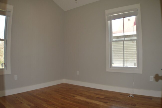 Building Photo - 30 Amherst St