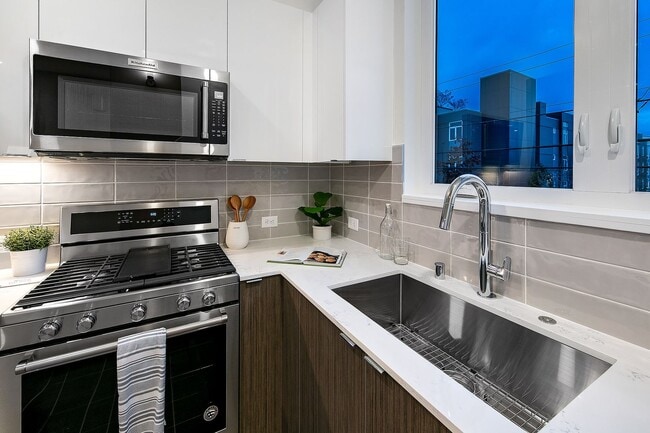 Building Photo - New Construction Townhouse - 2 Bedroom Columbia City