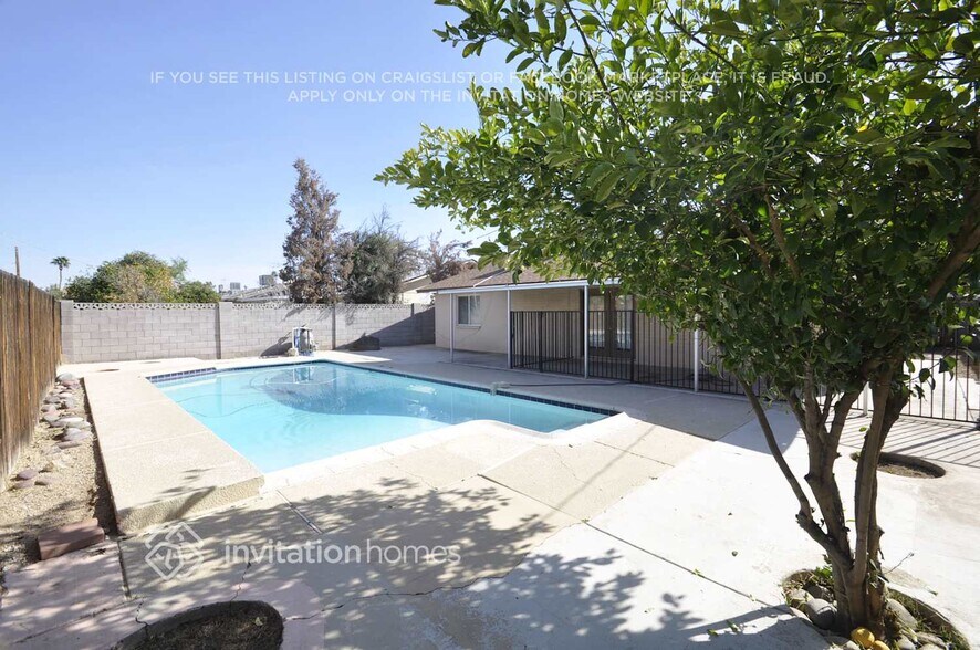 Building Photo - 3722 W Barbara Ave