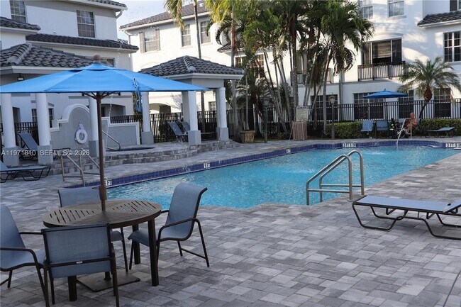 Building Photo - 721 SW 148th Ave