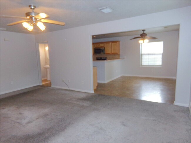 Building Photo - 16810 Deck Ct