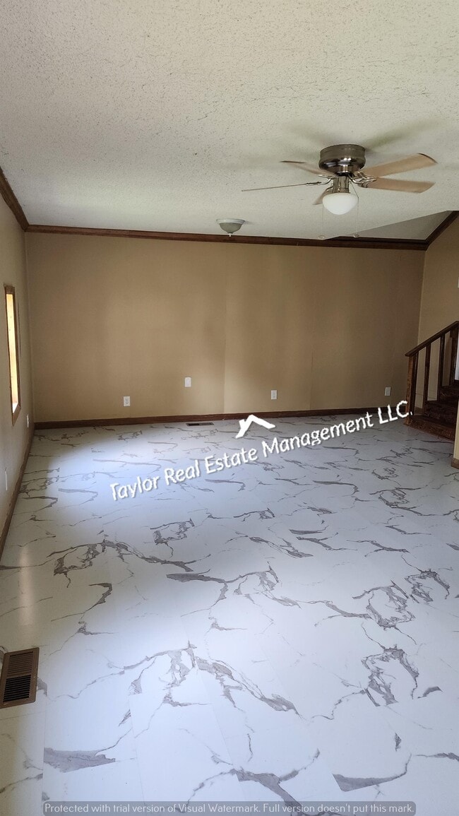 Building Photo - 205 Button Ave