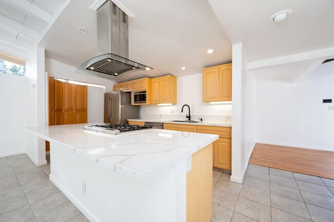 Building Photo - 14722 Candeda Pl