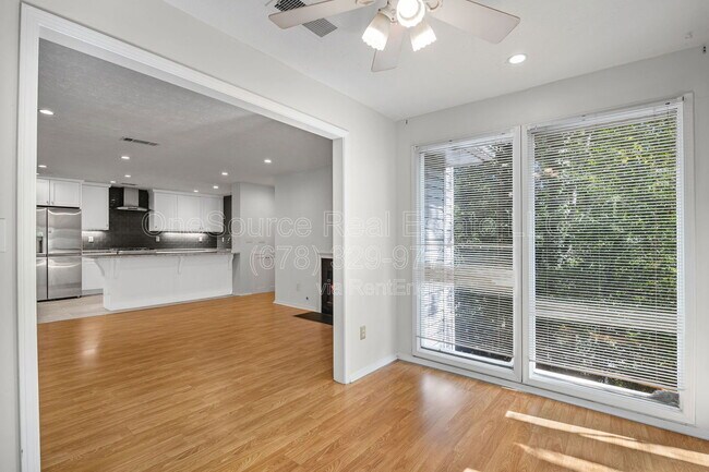 Building Photo - 2110 Augusta Dr