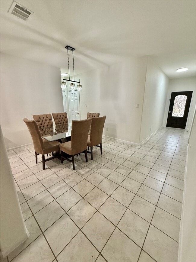 Building Photo - 16538 Twinwalker Drive