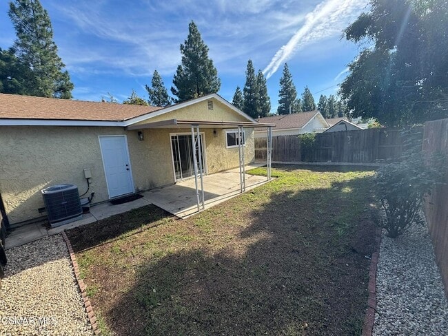 Building Photo - 1567 Sequoia Ave