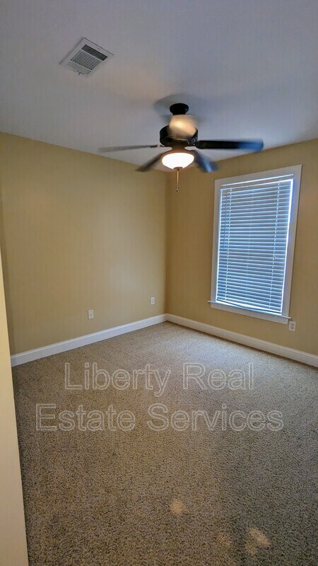 Building Photo - 401 Valdez Ct