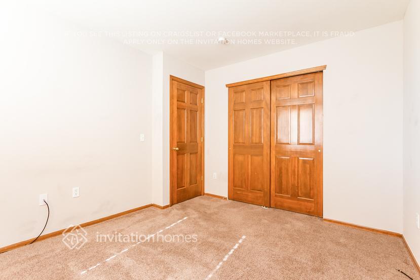 Building Photo - 21731 E Kent Dr