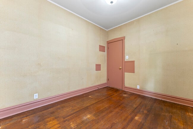 Building Photo - 4844 W Addison St
