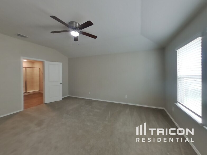 Building Photo - 3311 Angus Crossing
