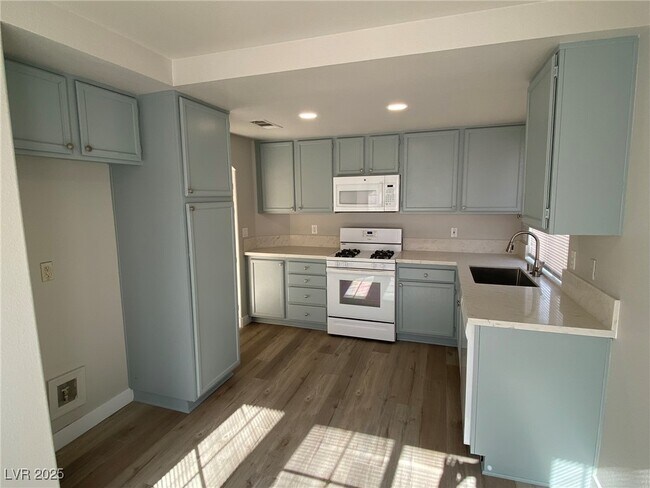 Building Photo - 4509 Rodman Dr