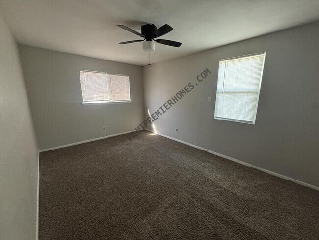 Building Photo - 403 Mistywood Dr