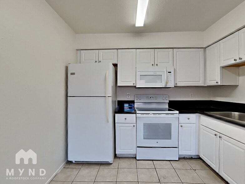 Building Photo - 2708 E Tierra Buena Ln