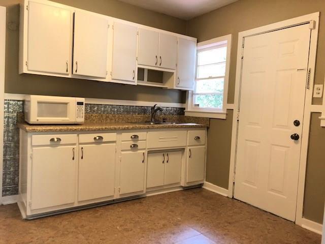 Building Photo - 3169 Baronne St