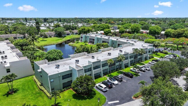 Building Photo - 2700 Fiore Way