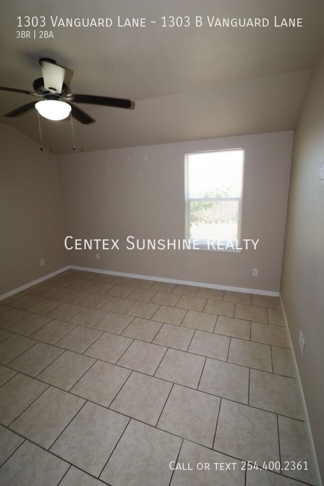 Building Photo - 1303 Vanguard Ln