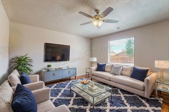 Building Photo - 1038 Desert Sunflower Dr NE