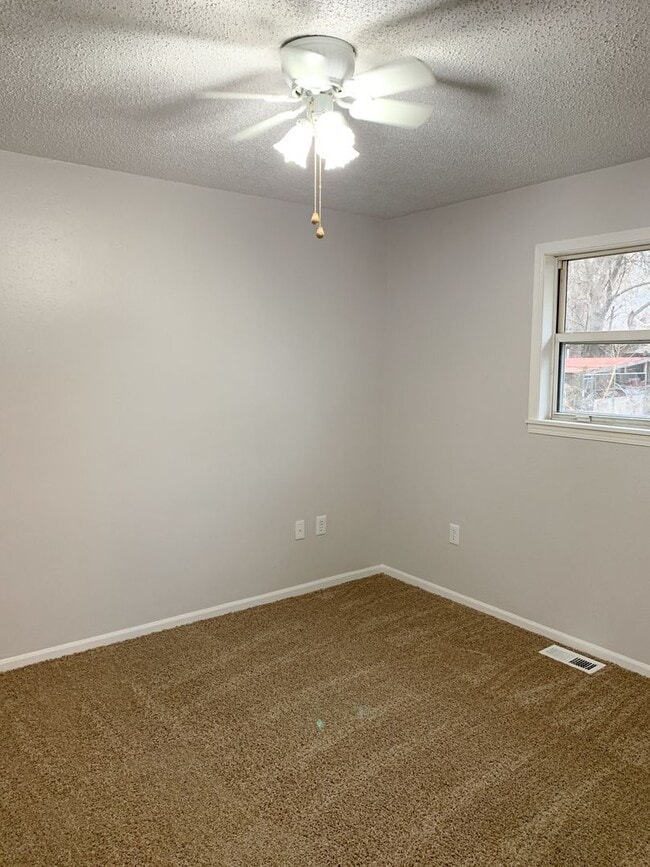 Building Photo - For Rent...4404 Wabash, Granite City