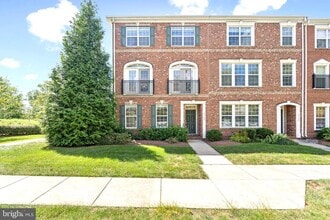 Building Photo - 43728 Gold Hill Square