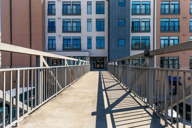 Building Photo - 2407 8th Ave S