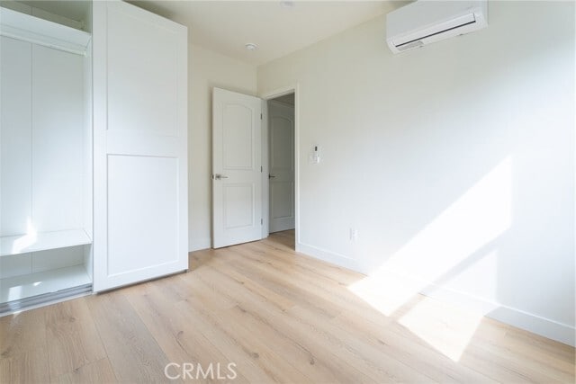 Building Photo - 1065 E Spazier Ave