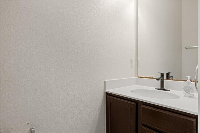 Building Photo - 11229 Kirkland Hill Path