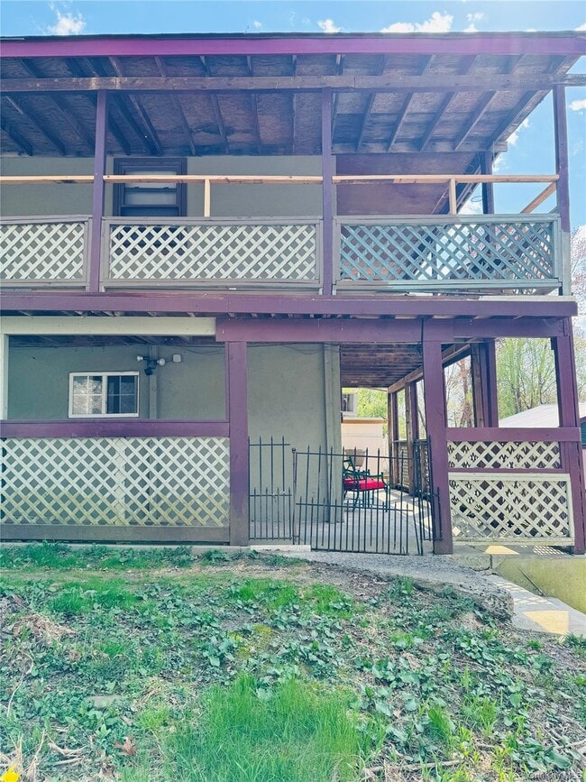 Building Photo - 152 Forest Glen Rd
