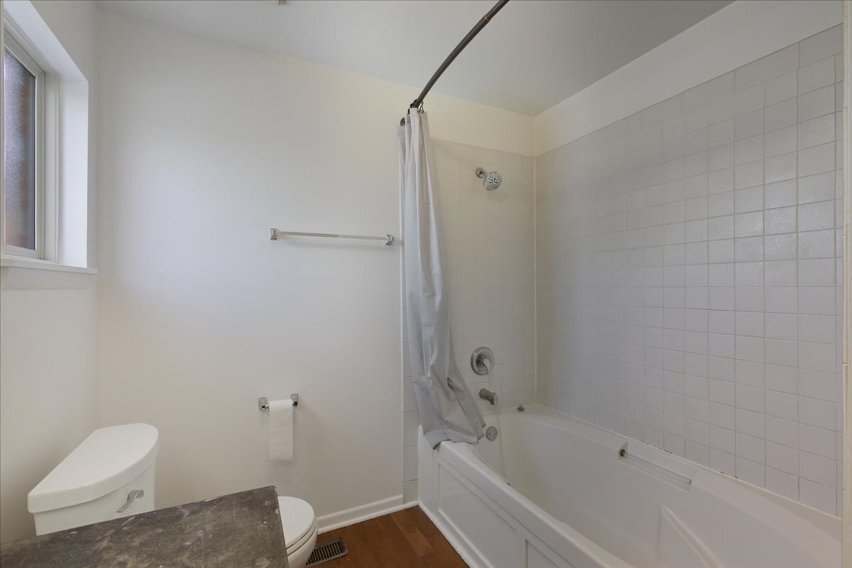 Building Photo - 4530 S Woodlawn Ave