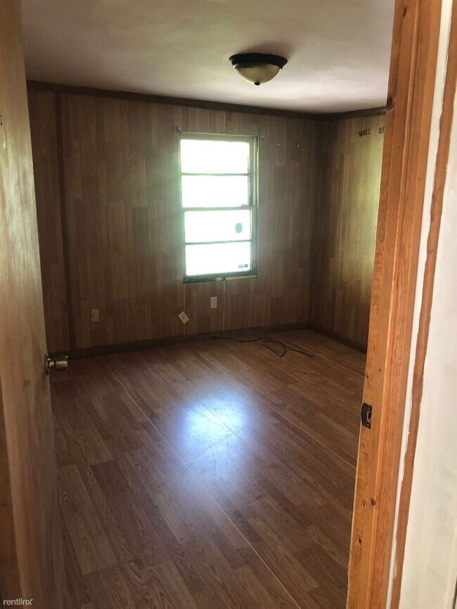 Building Photo - 3 br, 1.5 bath House - 115 Cotton Street