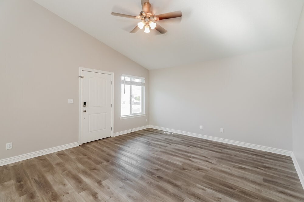 Building Photo - 1681 E Tumwater Ln