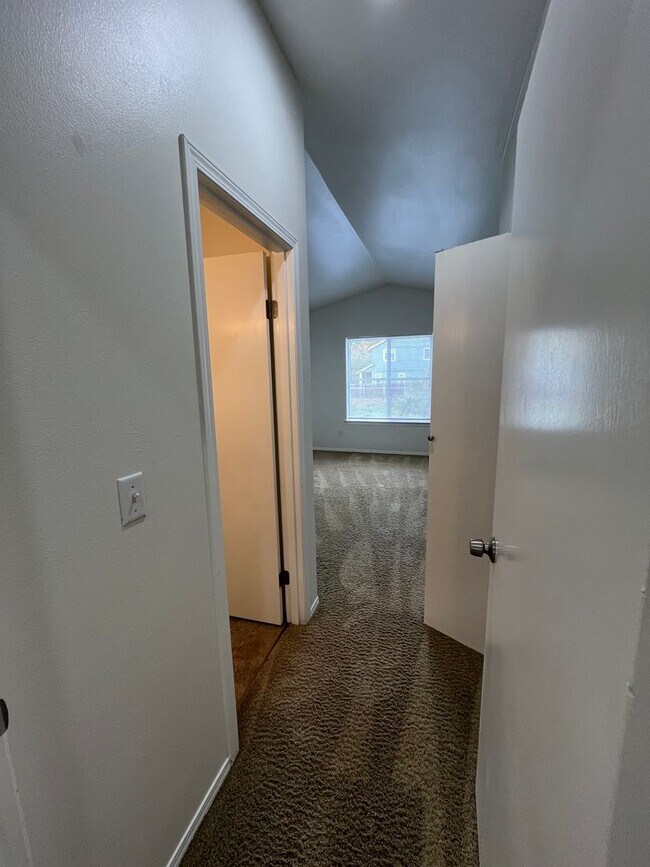 Building Photo - Updated 3 Bedroom Home Near Barkley Village