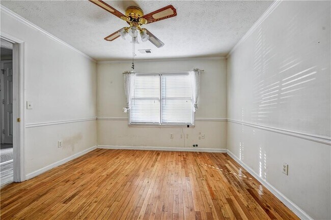 Building Photo - 5615 Executive Way