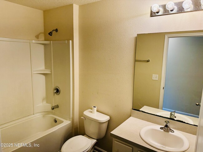 Building Photo - 8390 Meadow Walk Ln