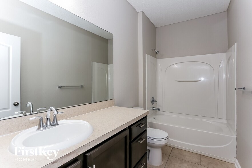 Building Photo - 16367 Magnolia Grove Way