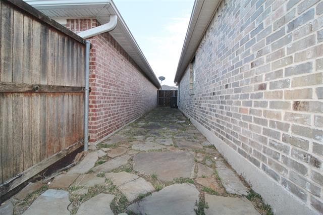 Building Photo - 333 Blake Ln