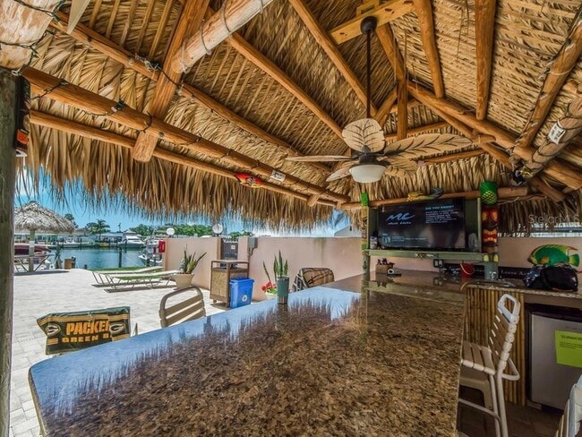 Building Photo - 51 Island Way