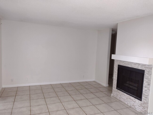 Primary Photo - 10730 Aderman Ave