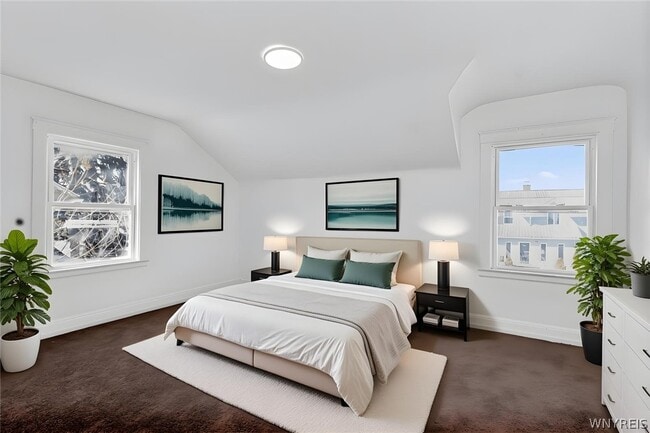 Building Photo - 609 24th St