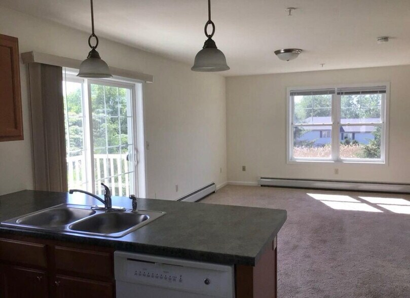 living room with balcony - 117 John Fay Rd