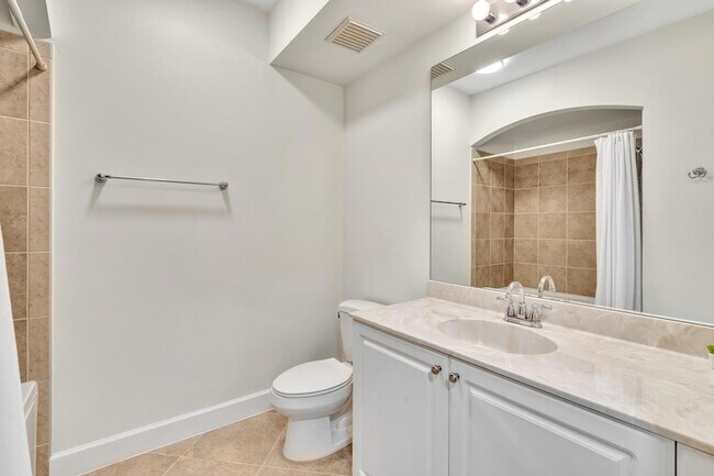 Building Photo - 1405 Renaissance Way