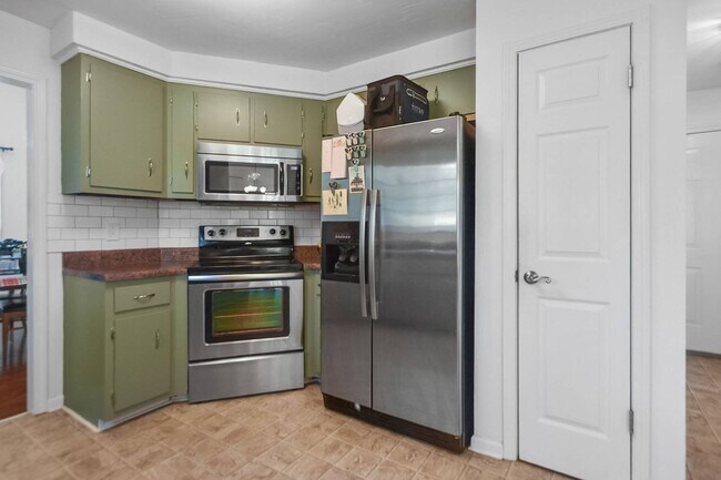 Building Photo - 506 Brentwood Cir
