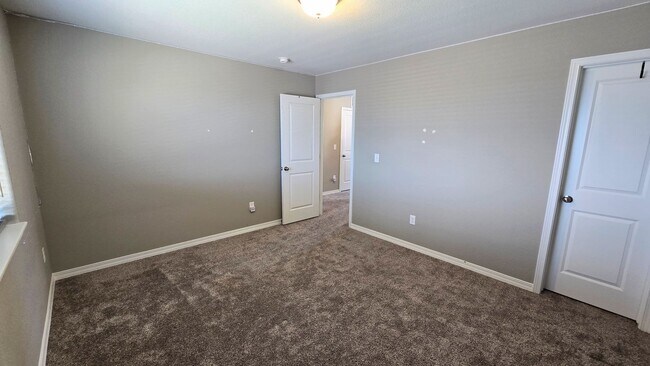 Building Photo - 11101 Willmore Dr