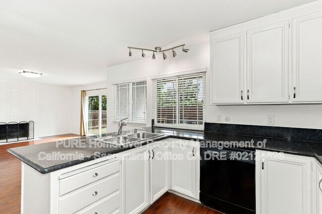 Building Photo - 4924 Olive Oak Way