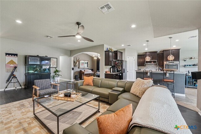 Building Photo - 3303 Vineyard Trail